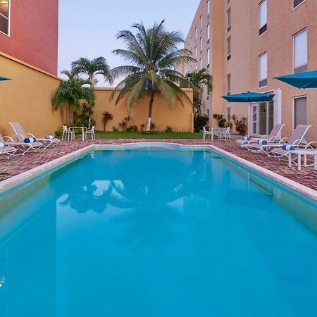 City Express Junior By Marriott Cancún Exteriör bild