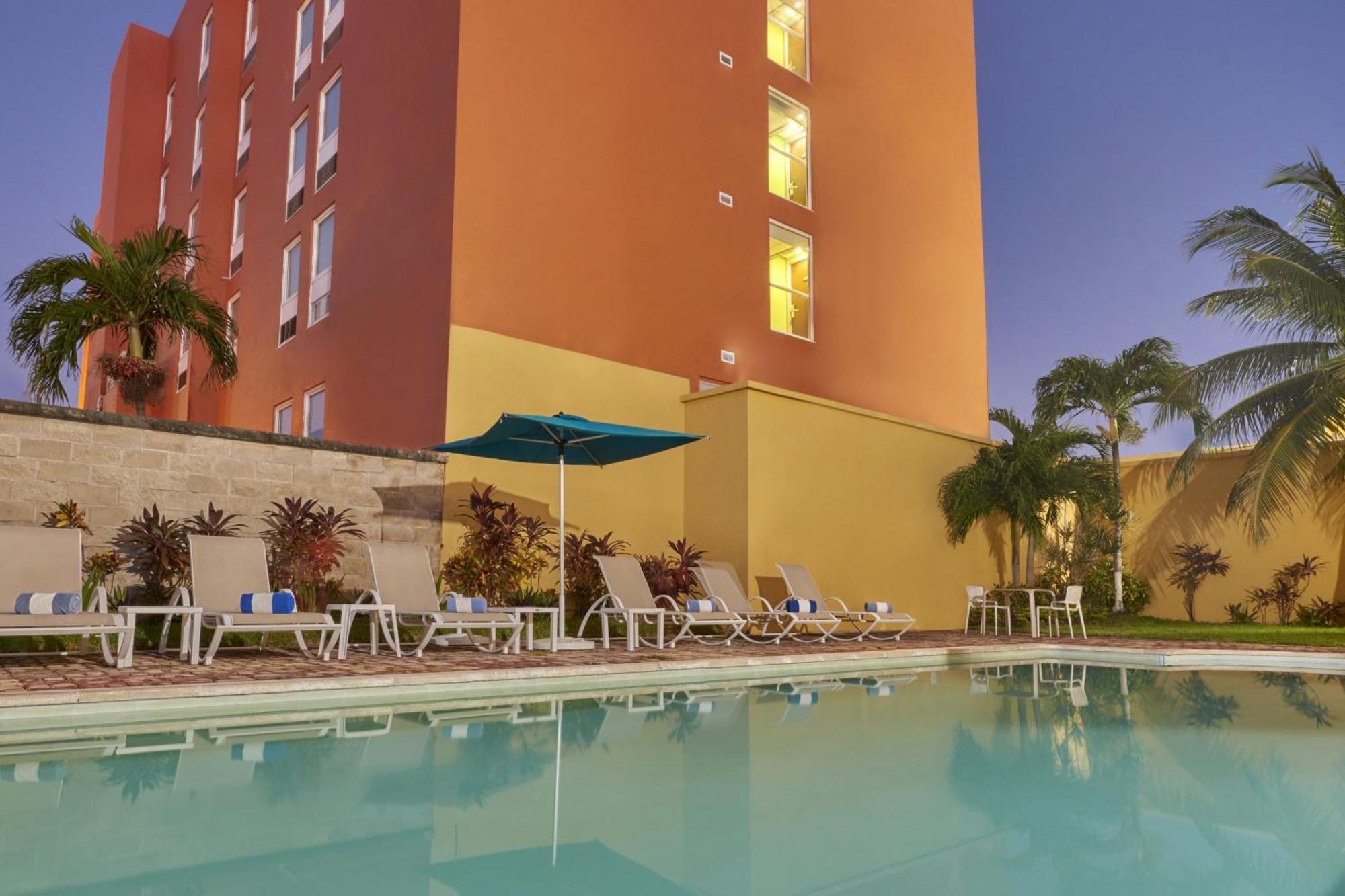 City Express Junior By Marriott Cancún Exteriör bild