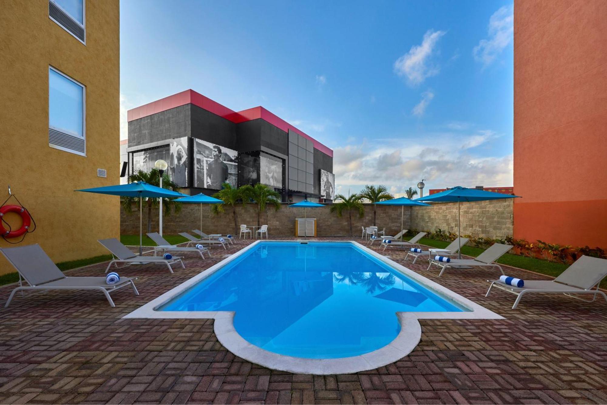 City Express Junior By Marriott Cancún Exteriör bild