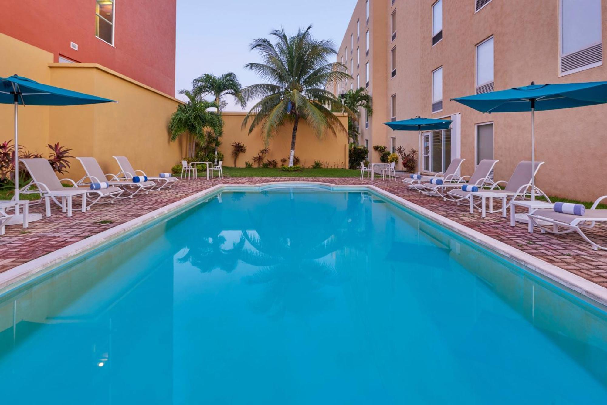City Express Junior By Marriott Cancún Exteriör bild