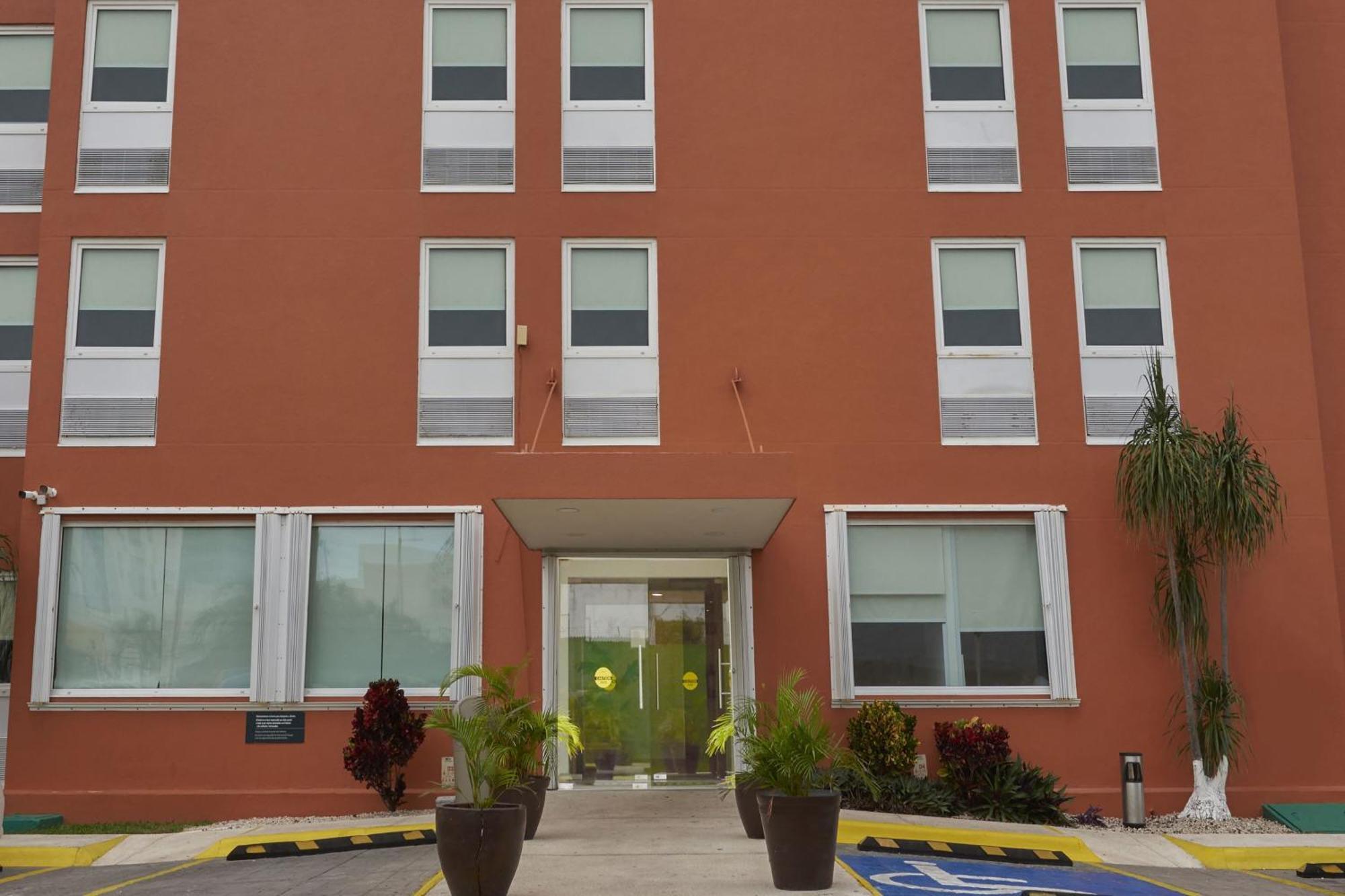 City Express Junior By Marriott Cancún Exteriör bild