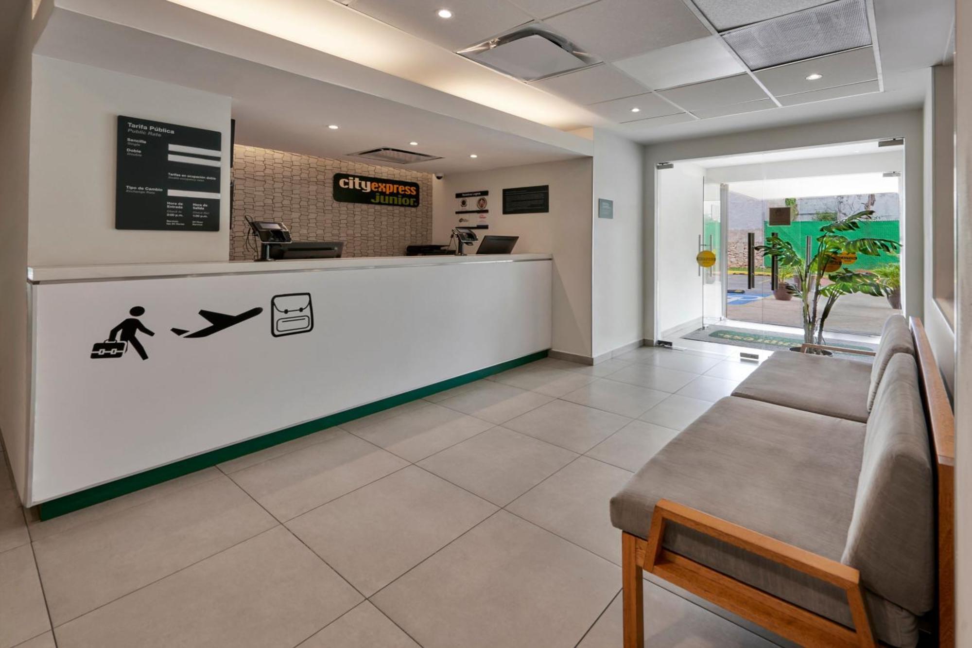 City Express Junior By Marriott Cancún Exteriör bild